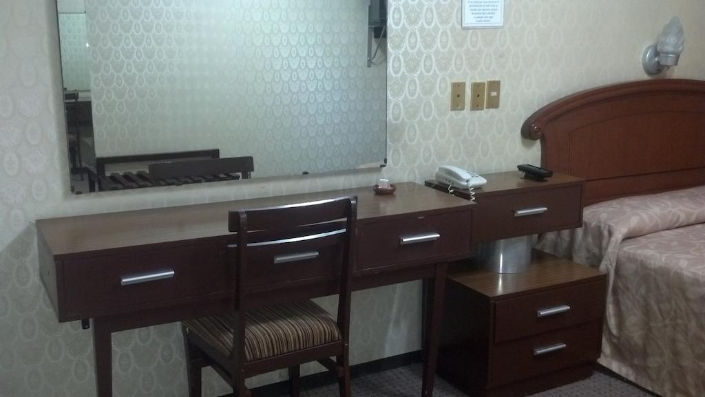 Nuevo Hotel Alameda De Uruapan Uruapan  ภายนอก รูปภาพ